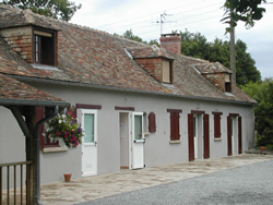g&icirc;te en sarthe